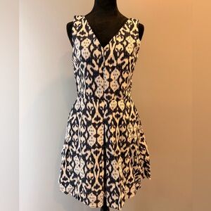 Sleeveless V-Neck Navy and White Patterned Gap Dress 100% Linen
